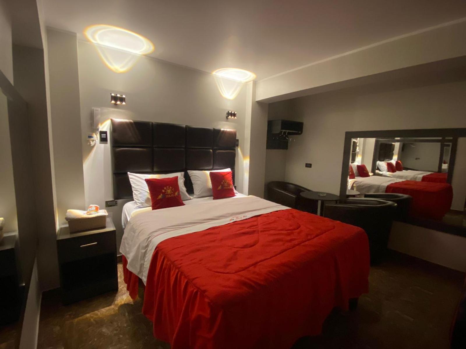 Hostel W Iskay Lima